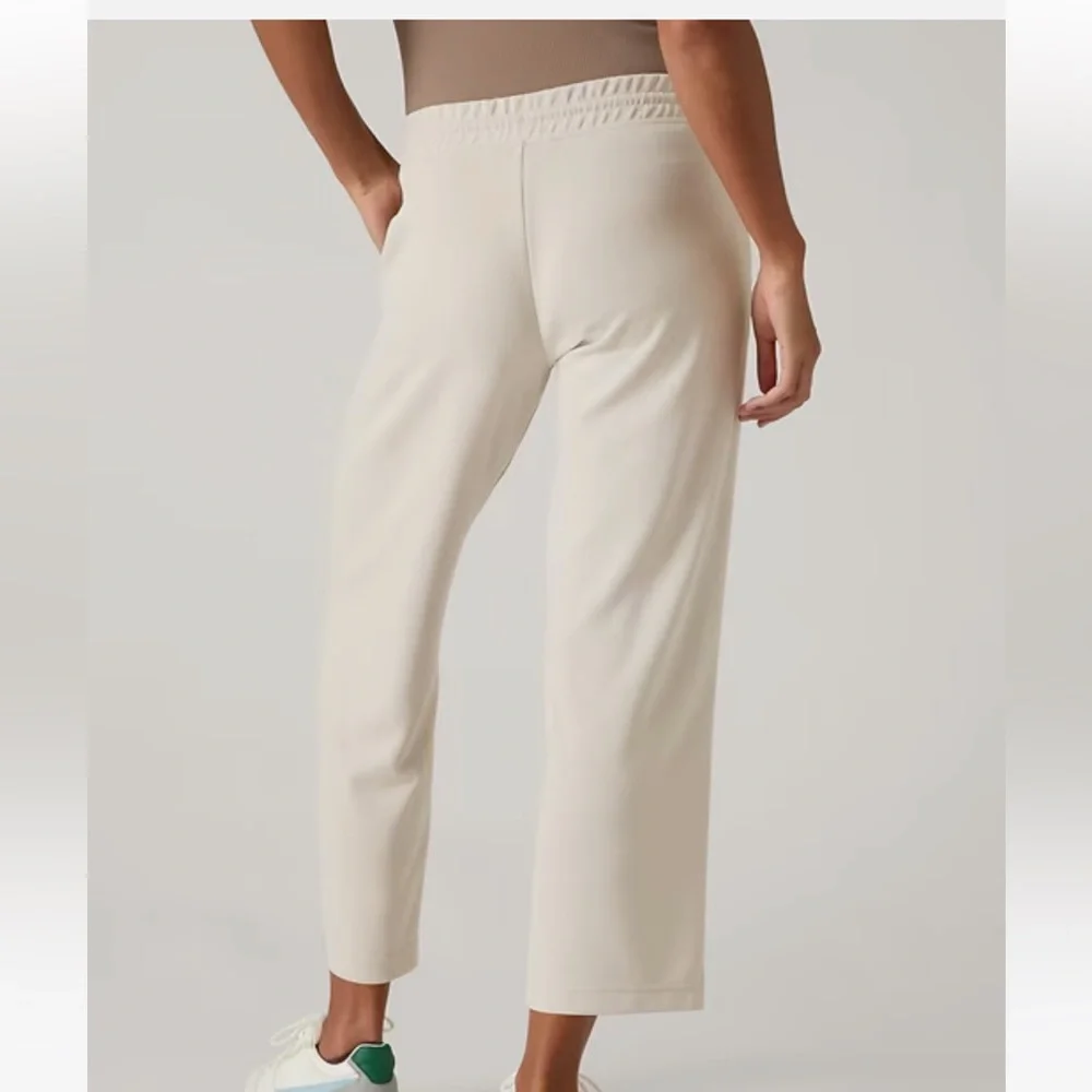 Athleta Seasoft Mid Rise Straight Crop Pants Sz M - Picture 2 of 11